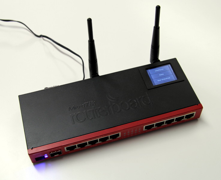 Ein MikroTik Router stand als Anschauungsmaterial zur Verfügung